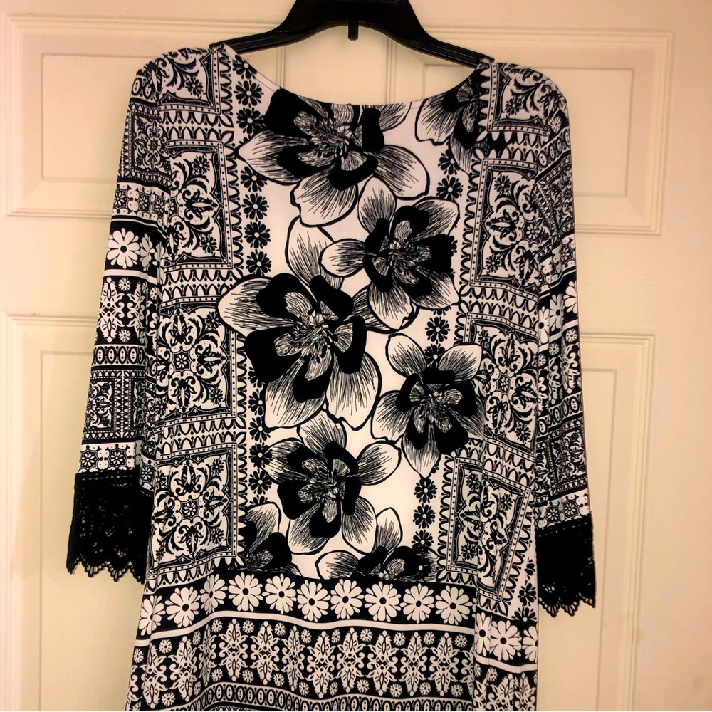 Alfani black and white beautiful dress; very pretty and nice; worn once